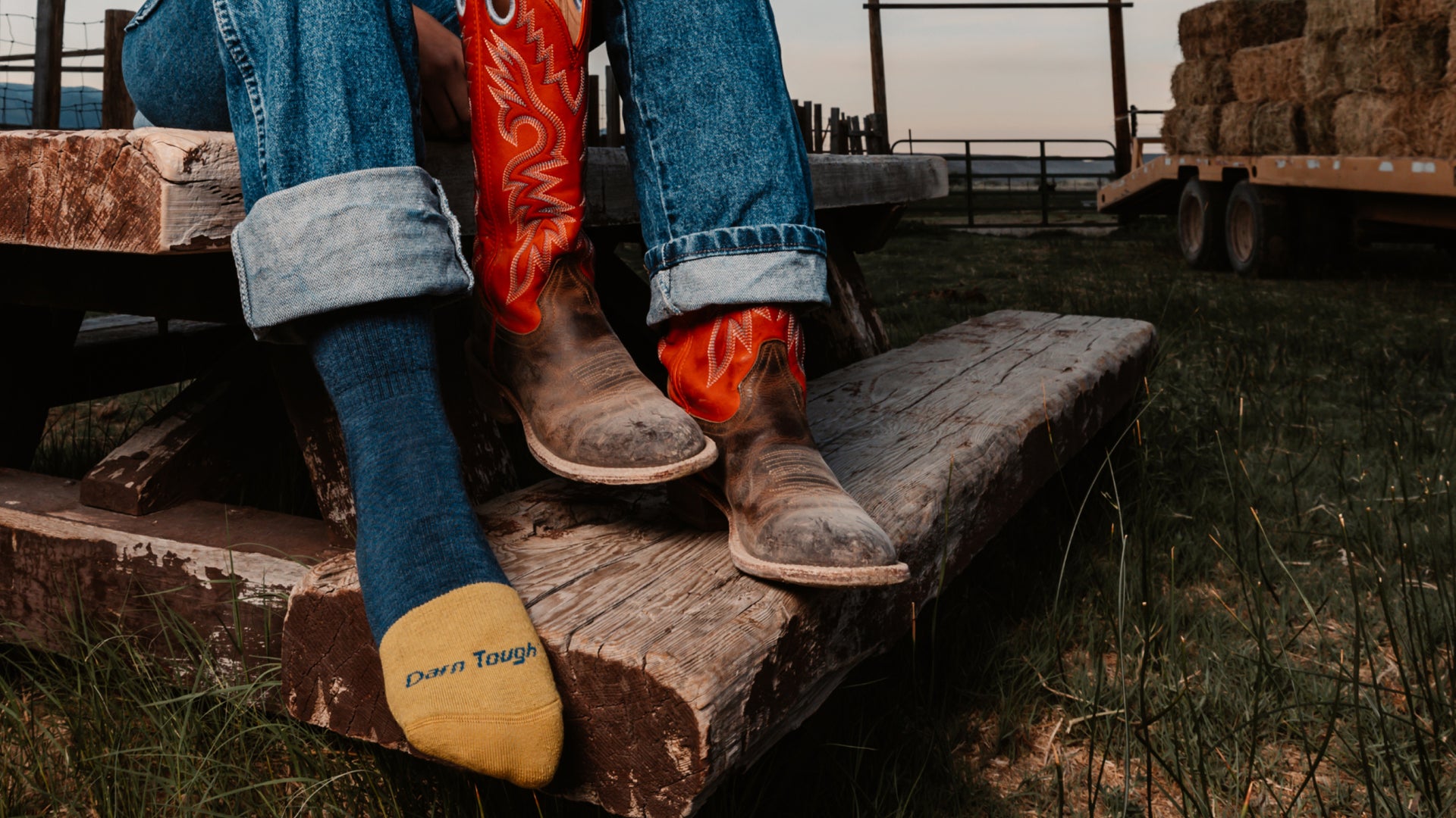 Up close shot of model wearing 2015 Women's Steely Boot Midweight Work Sock in indigo colorway