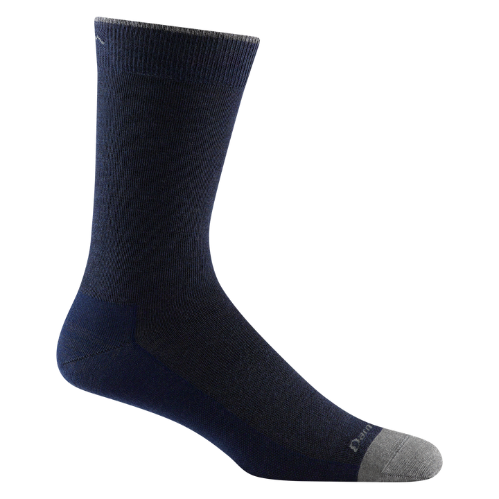 6032 men's solid crew lifestyle sock in color navy with light gray toe accent and darn tough signature on forefoot