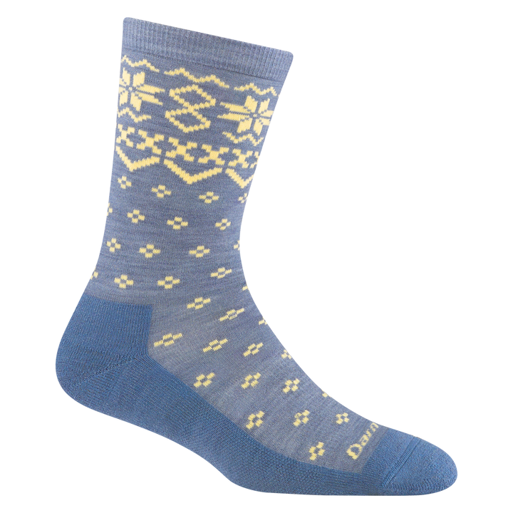 6088 women's shetland crew lifestyle sock in color light denim with cream traditional holiday print on forefoot and ankle