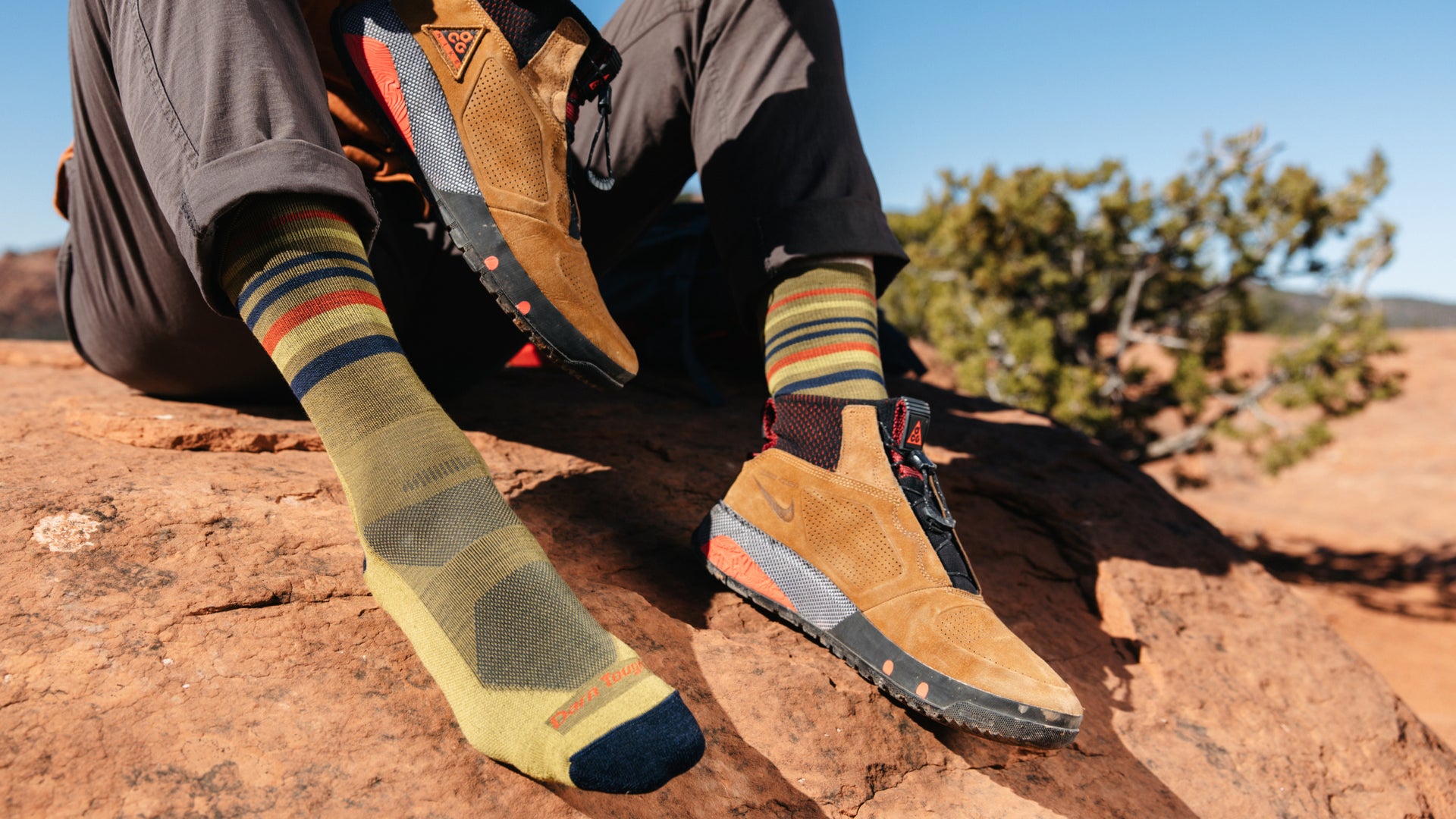Close of up shot model wearing 5012 Men's Fastpack Micro Crew Lightweight Hiking Sock in Sandstone colorway