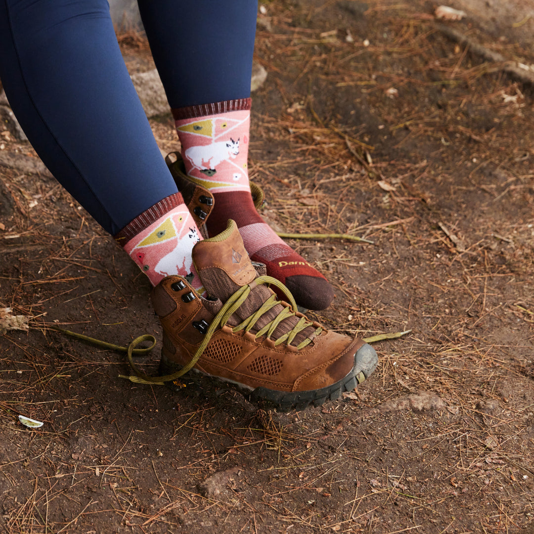 close up of model putting shoes on wearing 5001 canyon