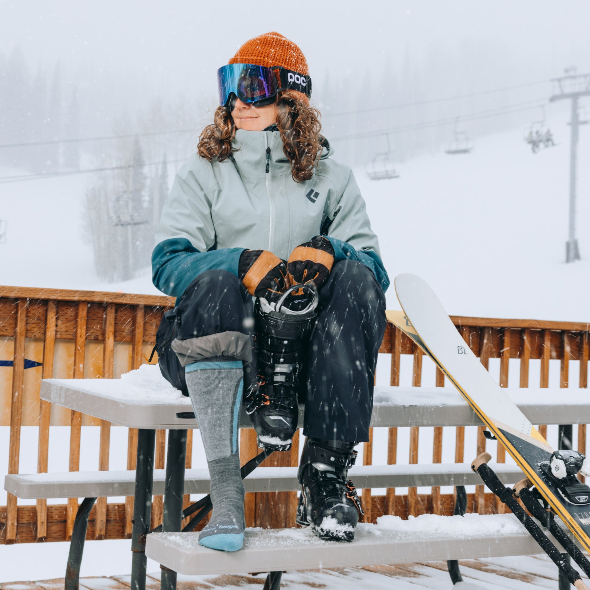 Women's Edge Over-the-Calf Ski Socks – Darn Tough