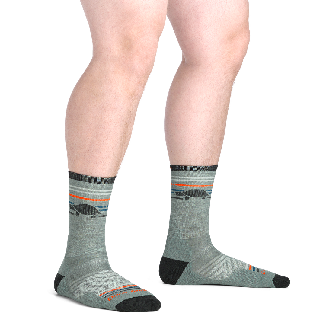 on model image of bare feet wearing the 1041 pacer micro crew in seafoam colorway