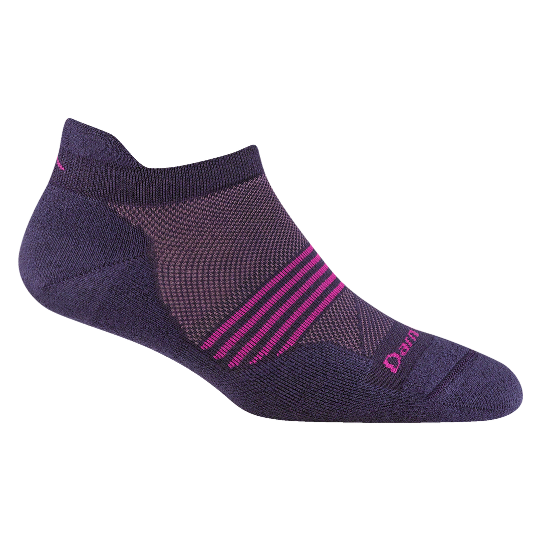 1112 women's element no show running sock in blackberry with pink forefoot striping