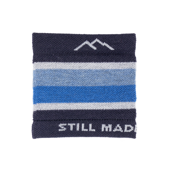 Blackberry Koozie showing the mountain logo and stripes