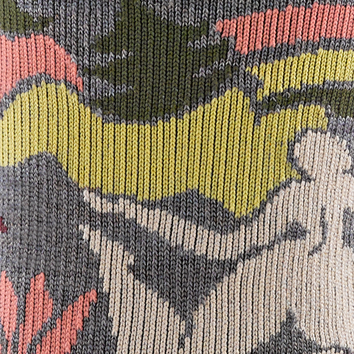 Call out detail image of the of the 5016 Taupe reverse image of women running in forest 