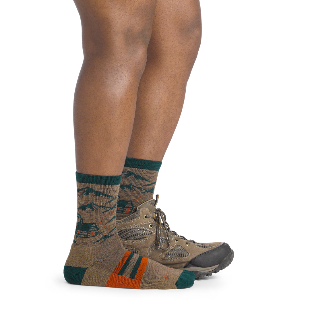 on model image side view back foot in shoe wearing the 5021 hut hut hike micro crew sock in bark colorway