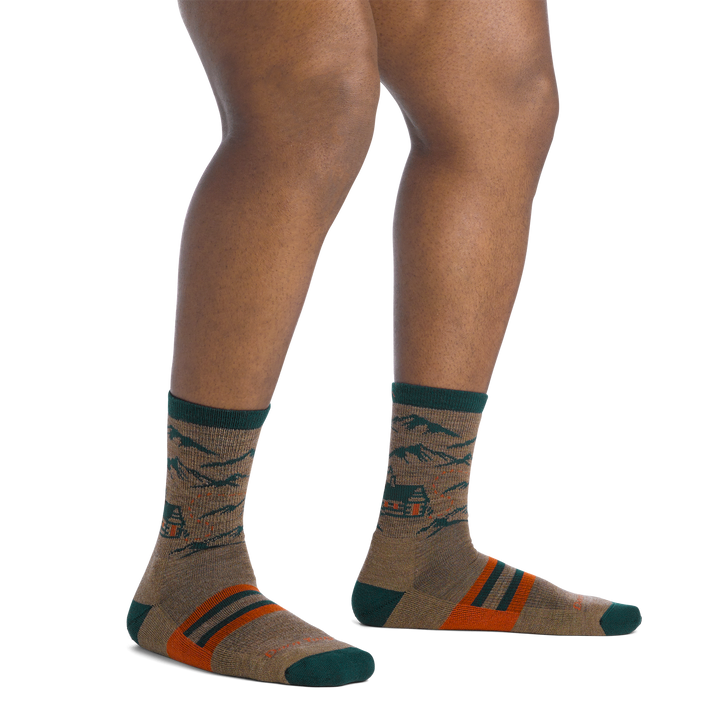 on model image bare foot wearing the 5021 hut hut hike micro crew sock in bark colorway
