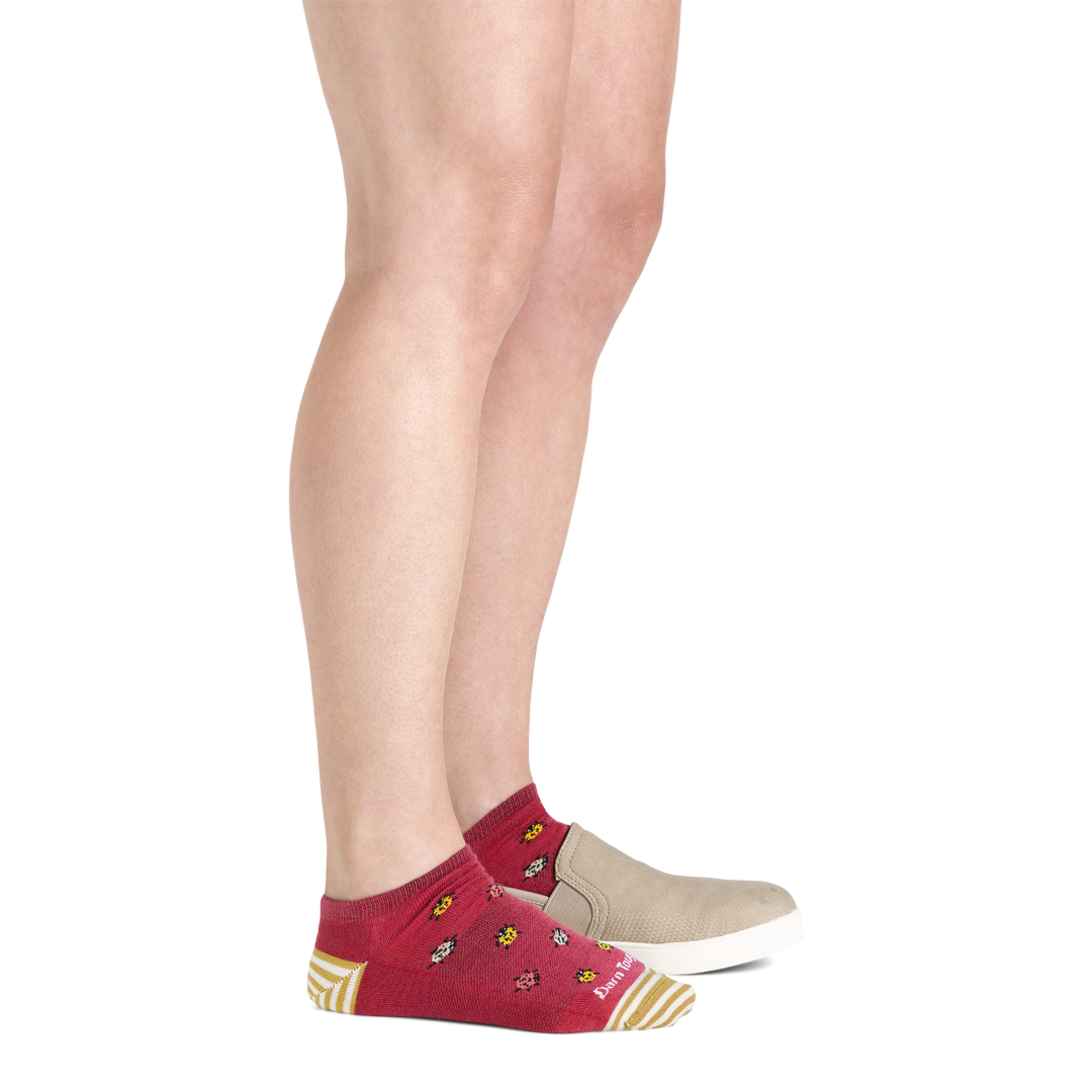 6074 Women's Lucky Lady No Show Lightweight Lifestyle Socks in cranberry on foot wearing sneakers