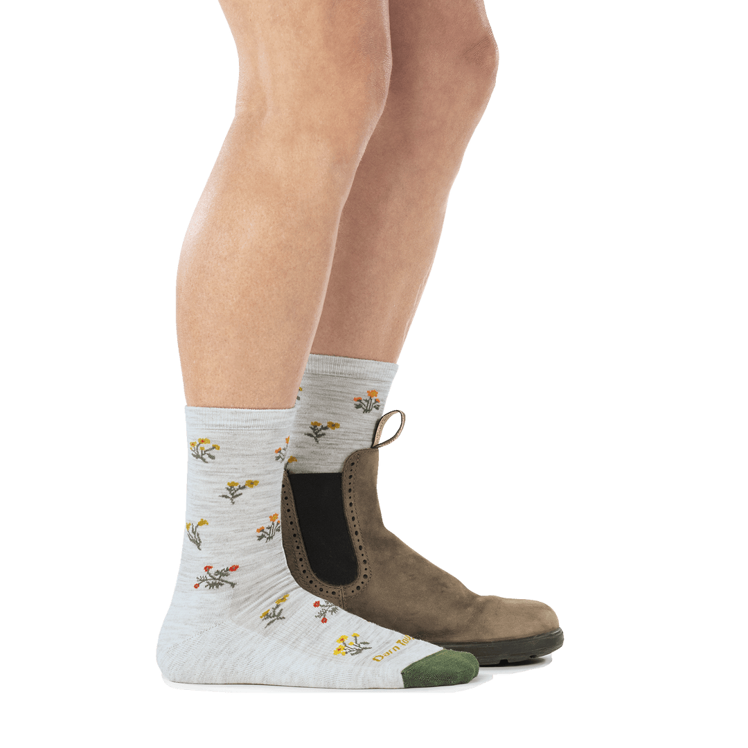 model wearing boot on back foot and 6139 ash lightweight crew sock with cushion side profile