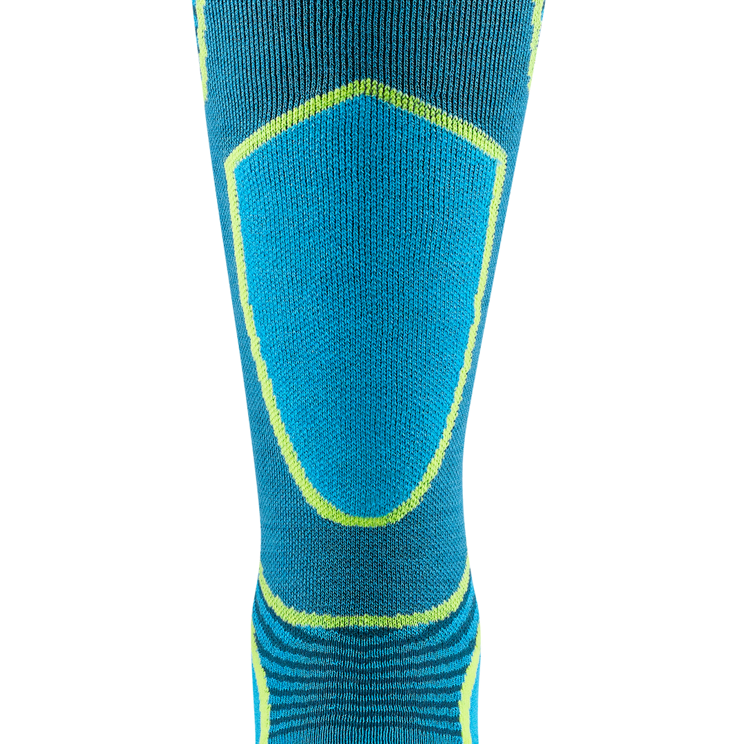 Close up of the front shin pad on the 8038 Outer Limits in Cascade