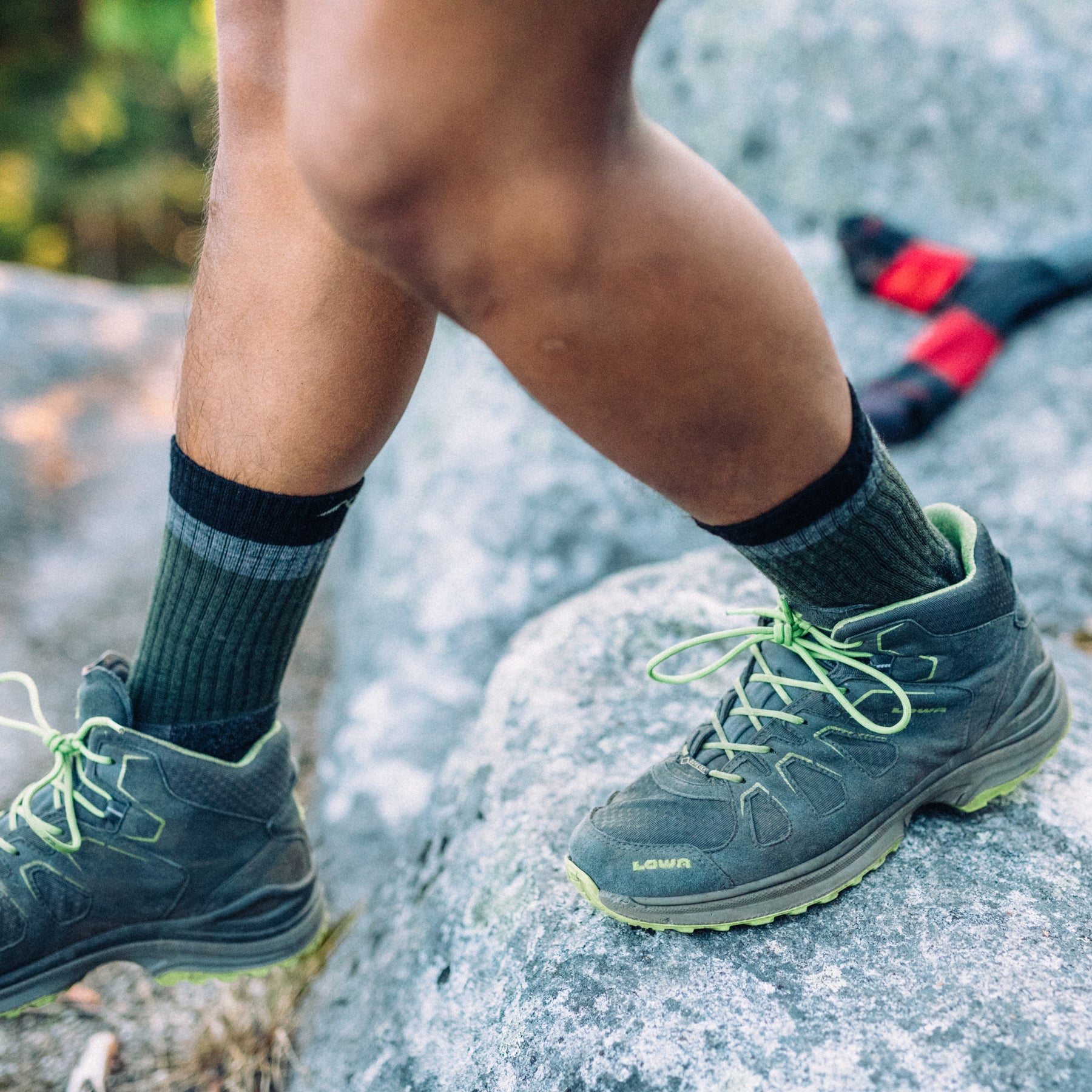 Men's Heady Stripe Micro Crew Hiking Socks – Darn Tough