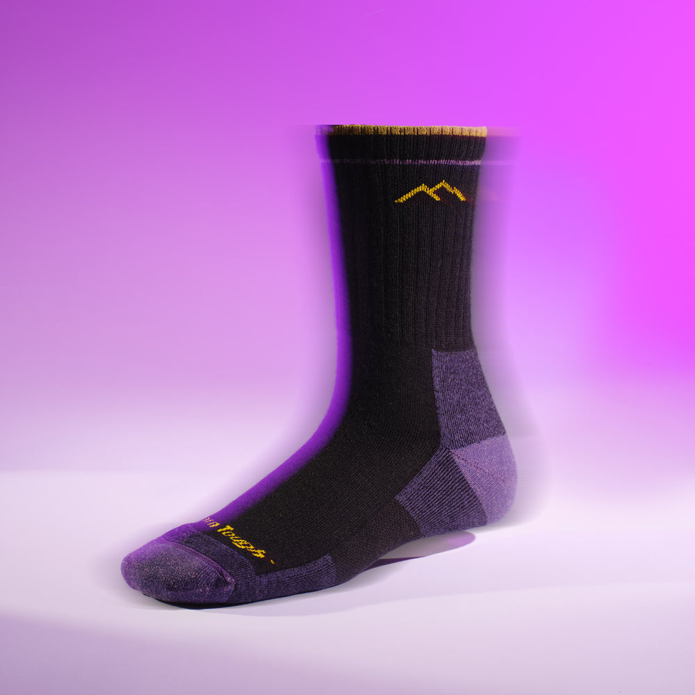 1903 midweight micro crew hiker in shadow on a fuchsia background 