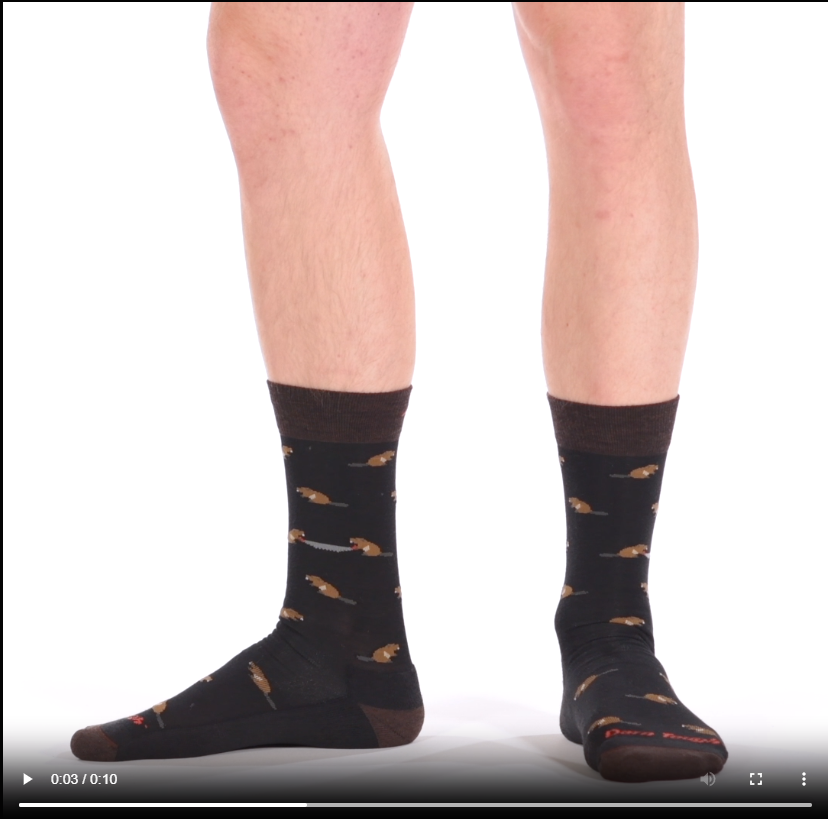 Model walking in the 6107 sawtooth in black