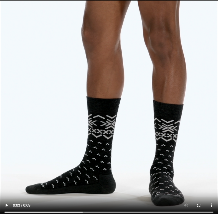 Model walking in the 6088 shetland in charcoal